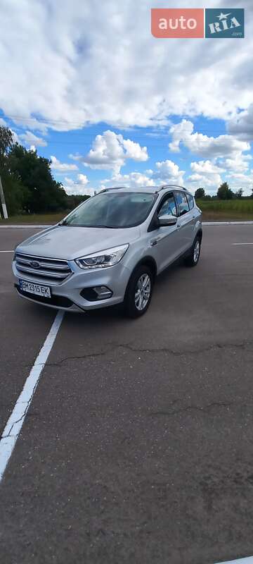 Внедорожник / Кроссовер Ford Kuga 2019 в Ромнах фото 56 Внедорожник / Кроссовер Ford Kuga 2019 в Ромнах