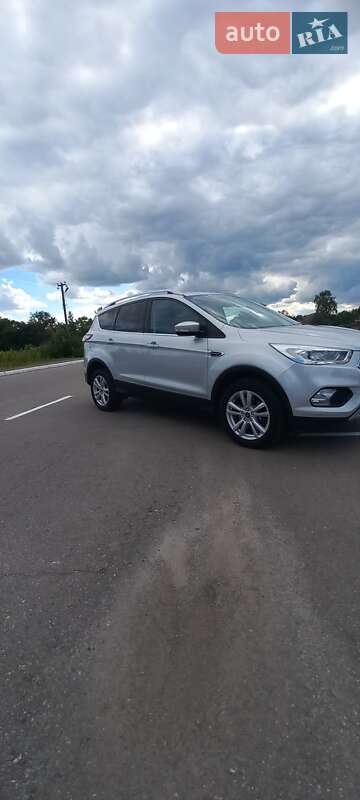 Внедорожник / Кроссовер Ford Kuga 2019 в Ромнах фото 78 Внедорожник / Кроссовер Ford Kuga 2019 в Ромнах