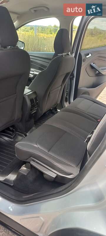 Внедорожник / Кроссовер Ford Kuga 2019 в Ромнах фото 86 Внедорожник / Кроссовер Ford Kuga 2019 в Ромнах