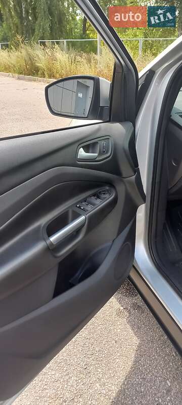 Внедорожник / Кроссовер Ford Kuga 2019 в Ромнах фото 88 Внедорожник / Кроссовер Ford Kuga 2019 в Ромнах