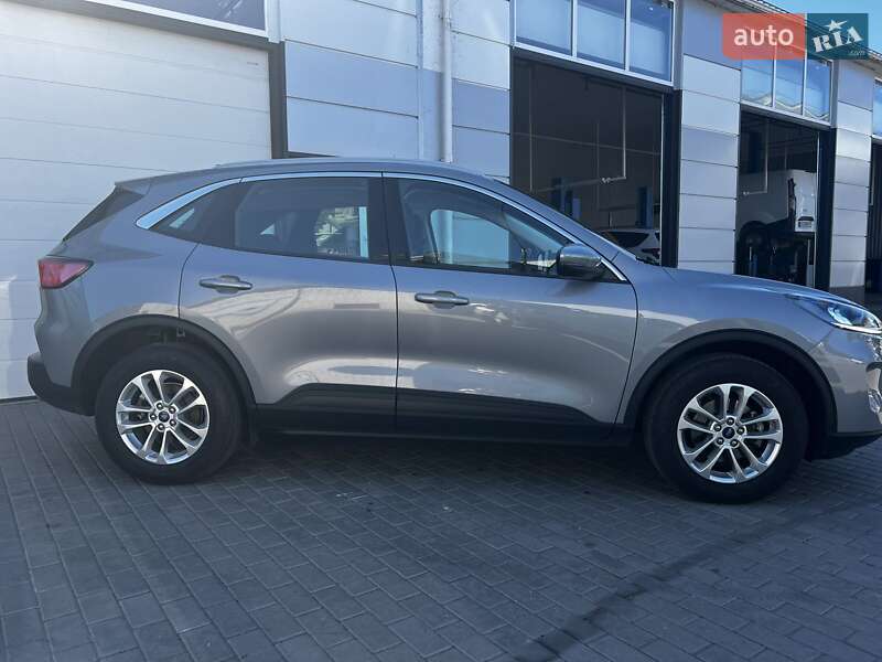 Позашляховик / Кросовер Ford Kuga 2021 в Черкасах фото 8 Позашляховик / Кросовер Ford Kuga 2021 в Черкасах