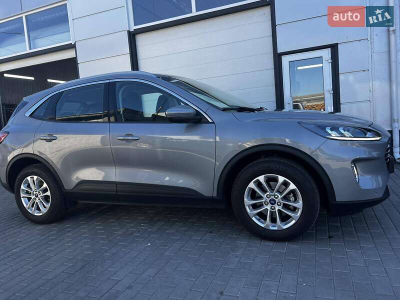 Позашляховик / Кросовер Ford Kuga 2021 в Черкасах фото 6 Позашляховик / Кросовер Ford Kuga 2021 в Черкасах