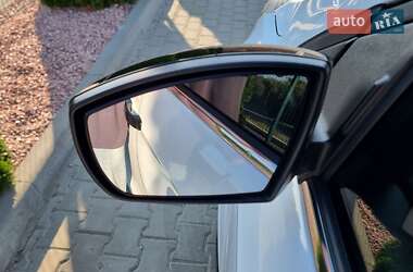 Внедорожник / Кроссовер Ford Kuga 2017 в 