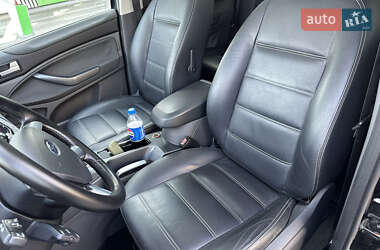 Внедорожник / Кроссовер Ford Kuga 2010 в 