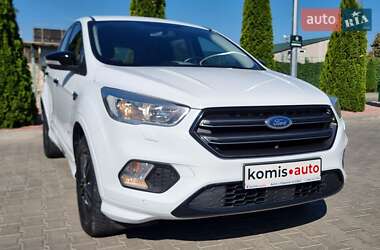 Внедорожник / Кроссовер Ford Kuga 2017 в Виннице