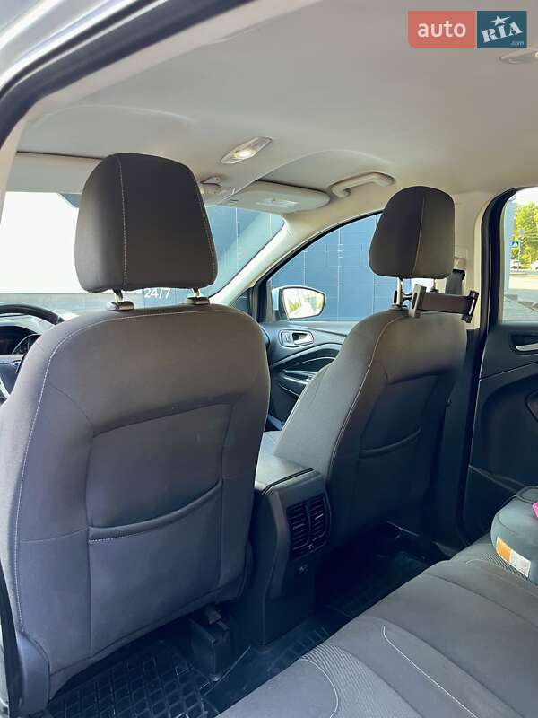 Внедорожник / Кроссовер Ford Kuga 2016 в Тернополе