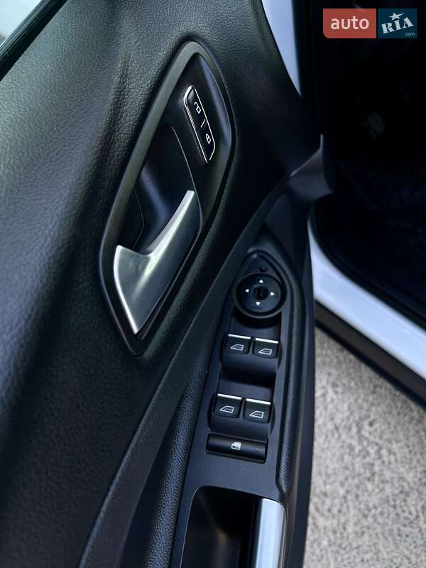 Внедорожник / Кроссовер Ford Kuga 2016 в Тернополе