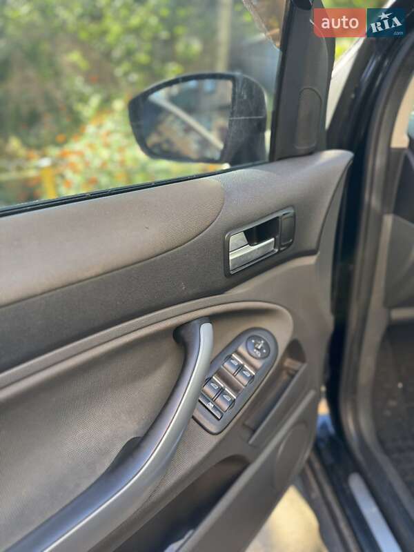 Внедорожник / Кроссовер Ford Kuga 2010 в Ромнах