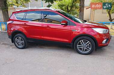 Внедорожник / Кроссовер Ford Kuga 2019 в 