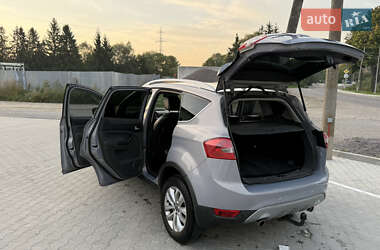 Внедорожник / Кроссовер Ford Kuga 2012 в 