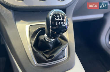 Внедорожник / Кроссовер Ford Kuga 2012 в 