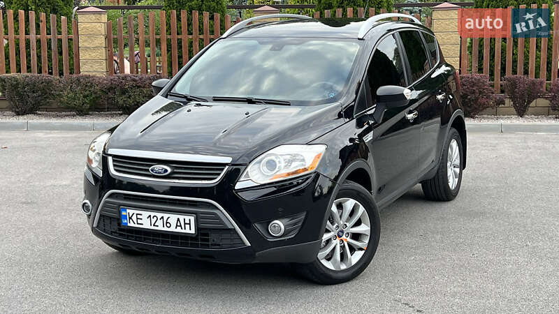 Внедорожник / Кроссовер Ford Kuga 2011 в 
