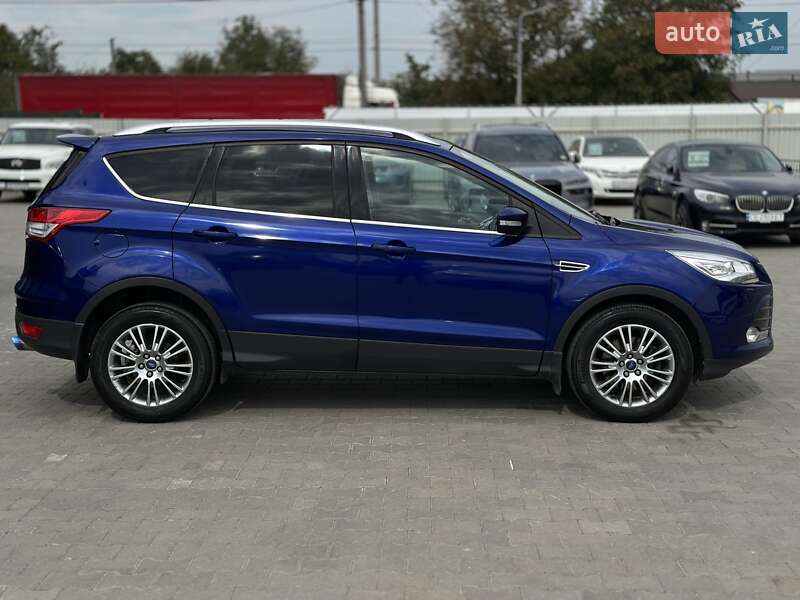 Позашляховик / Кросовер Ford Kuga 2013 в Чернівцях