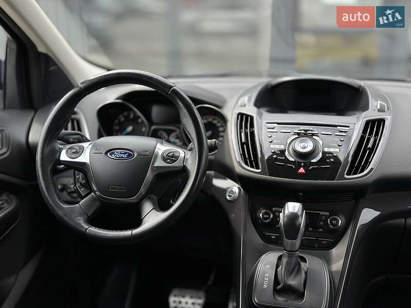 Позашляховик / Кросовер Ford Kuga 2013 в Чернівцях