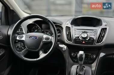 Внедорожник / Кроссовер Ford Kuga 2013 в 