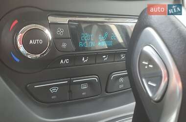 Внедорожник / Кроссовер Ford Kuga 2016 в 