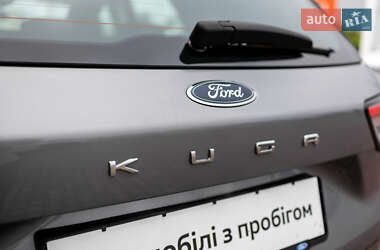 Внедорожник / Кроссовер Ford Kuga 2020 в 