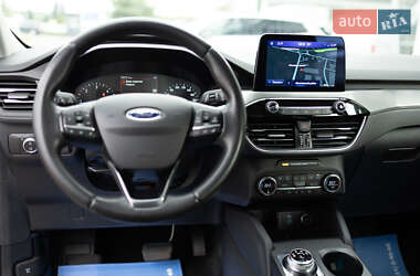 Внедорожник / Кроссовер Ford Kuga 2020 в 