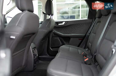 Внедорожник / Кроссовер Ford Kuga 2020 в 