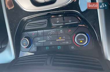 Внедорожник / Кроссовер Ford Kuga 2019 в 
