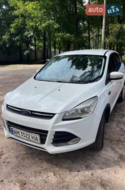 Внедорожник / Кроссовер Ford Kuga 2016 в 