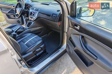 Внедорожник / Кроссовер Ford Kuga 2009 в 