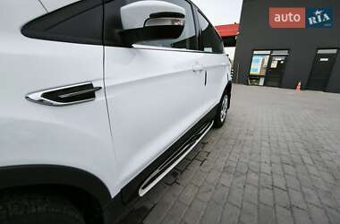Внедорожник / Кроссовер Ford Kuga 2017 в 