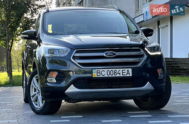 Внедорожник / Кроссовер Ford Kuga 2017 в 