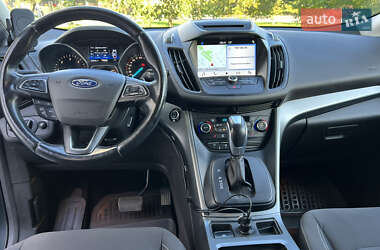 Внедорожник / Кроссовер Ford Kuga 2017 в 