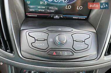 Внедорожник / Кроссовер Ford Kuga 2016 в 