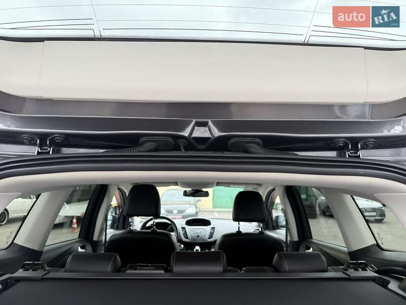 Внедорожник / Кроссовер Ford Kuga 2015 в Луцке