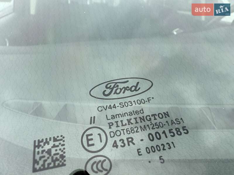 Внедорожник / Кроссовер Ford Kuga 2015 в Луцке