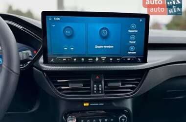 Позашляховик / Кросовер Ford Kuga 2025 в 