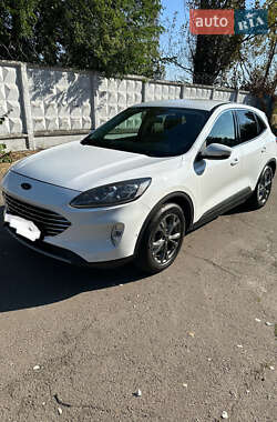 Внедорожник / Кроссовер Ford Kuga 2020 в 