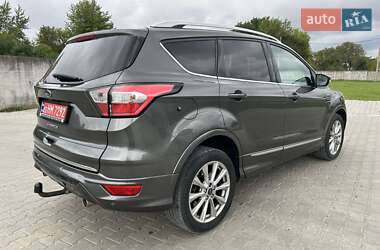 Внедорожник / Кроссовер Ford Kuga 2017 в 
