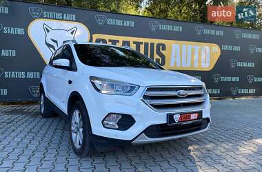 Внедорожник / Кроссовер Ford Kuga 2017 в Хмельницком