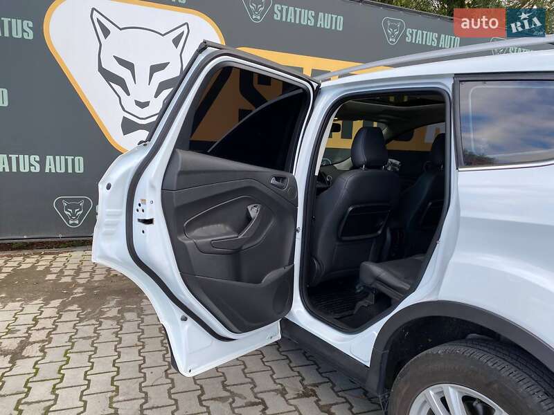 Позашляховик / Кросовер Ford Kuga 2017 в Хмельницькому