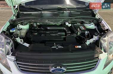 Внедорожник / Кроссовер Ford Kuga 2010 в 