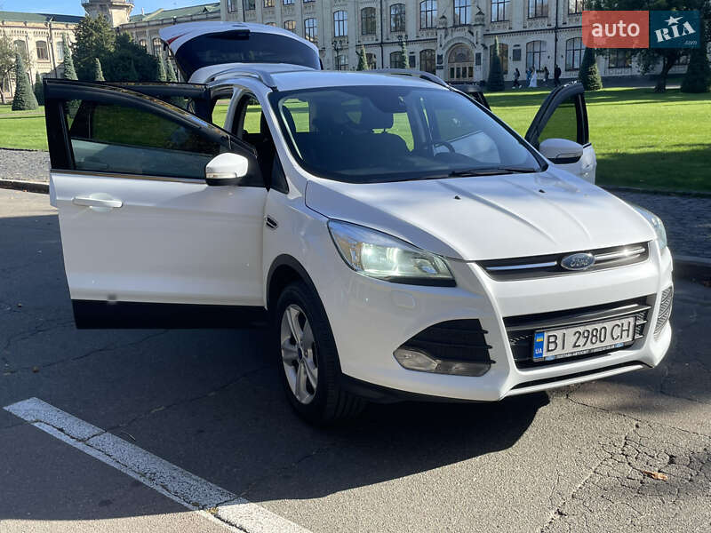 Внедорожник / Кроссовер Ford Kuga 2016 в Киеве