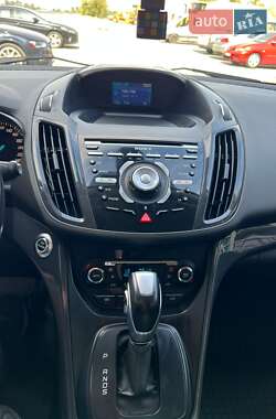 Внедорожник / Кроссовер Ford Kuga 2013 в 
