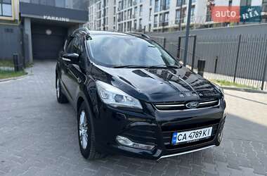 Внедорожник / Кроссовер Ford Kuga 2013 в 