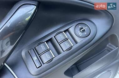 Внедорожник / Кроссовер Ford Kuga 2011 в 