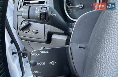 Внедорожник / Кроссовер Ford Kuga 2011 в 