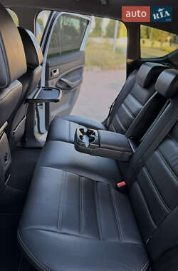 Внедорожник / Кроссовер Ford Kuga 2012 в 