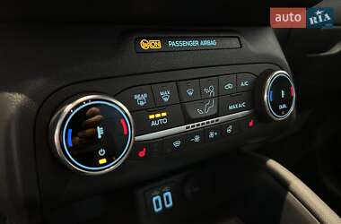 Внедорожник / Кроссовер Ford Kuga 2022 в 