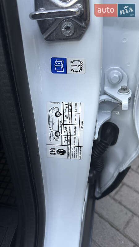 Внедорожник / Кроссовер Ford Kuga 2016 в Киеве