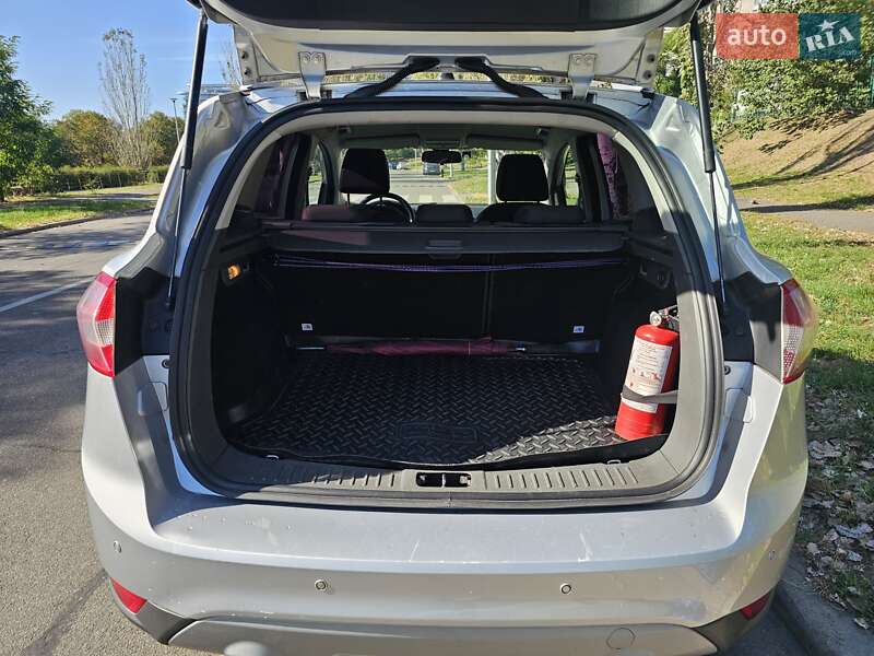 Внедорожник / Кроссовер Ford Kuga 2011 в Киеве