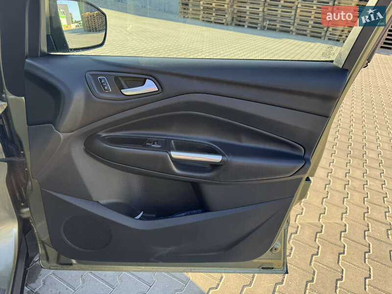 Внедорожник / Кроссовер Ford Kuga 2013 в Виннице