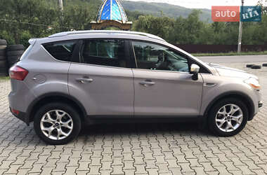 Внедорожник / Кроссовер Ford Kuga 2011 в 