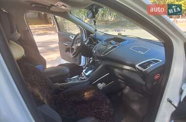 Внедорожник / Кроссовер Ford Kuga 2015 в 
